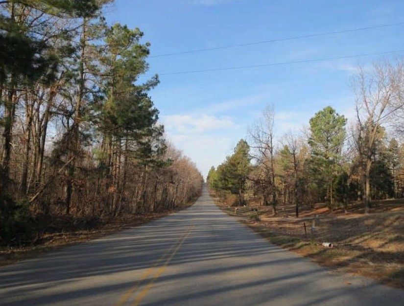 2nd image of 3662 County Road 318