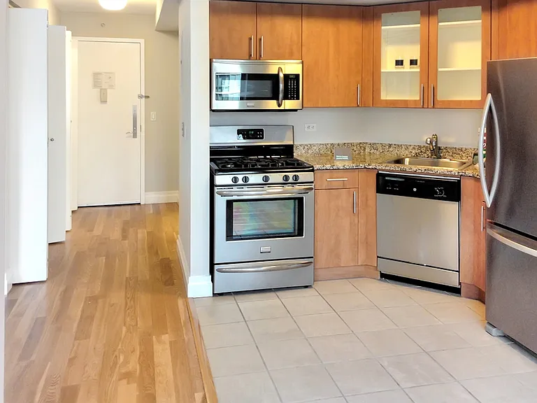 776 6th Ave #15B — Photo 1