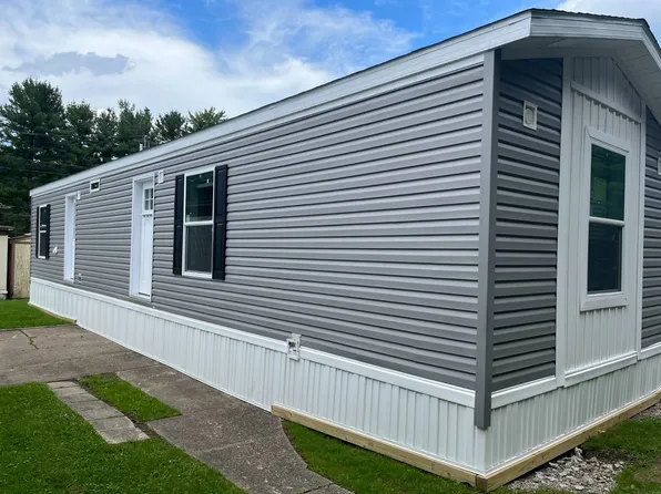 9735 Chillicothe Rd #33, Willoughby, OH 44094