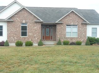 605 Wildwood Ct, Farmington, MO 63640