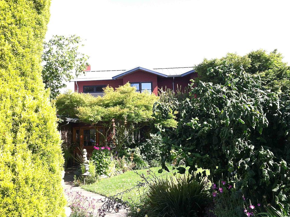 2nd image of 6544 NE 61st St
