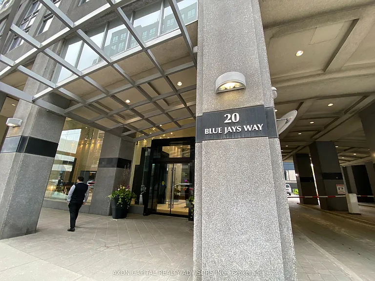20 Blue Jays Way #901 — Photo 11