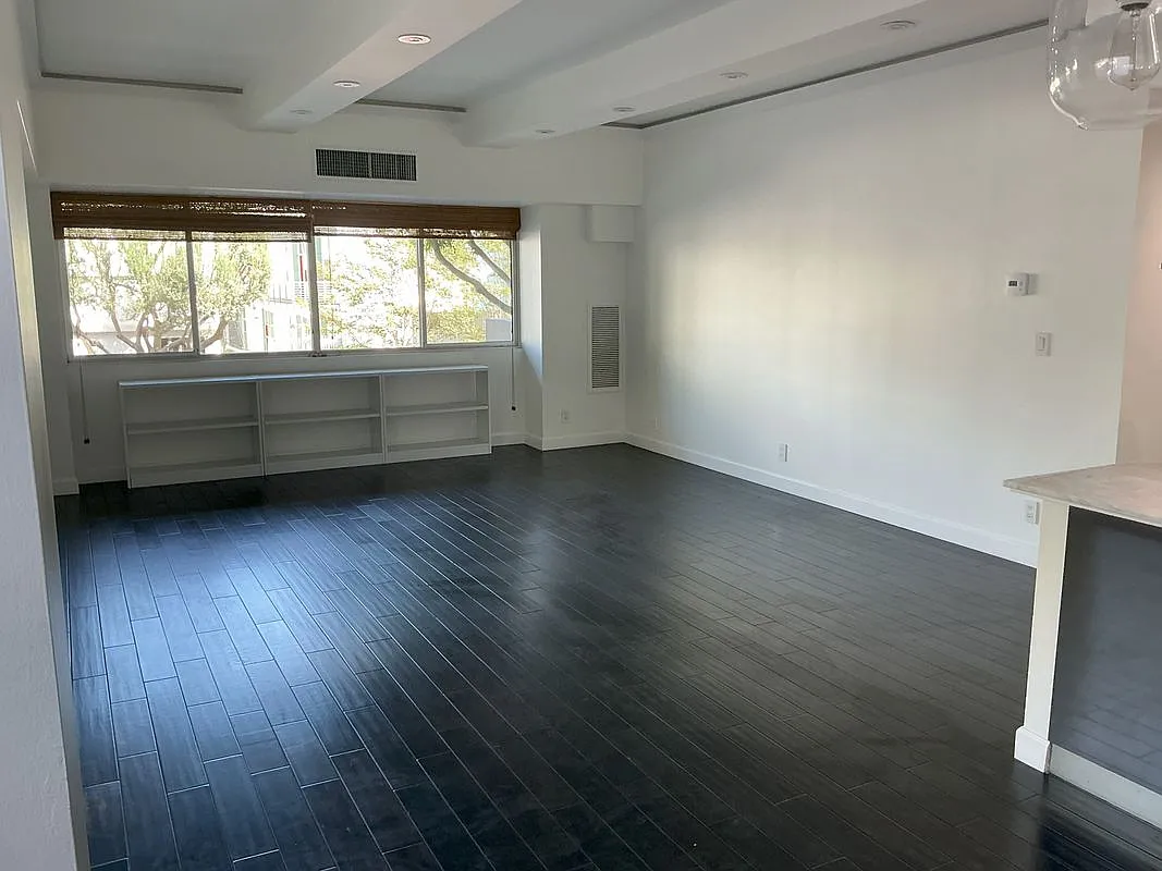 2 bed, 2.0 bath, 1125 sqft, $6,000 — Photo 3