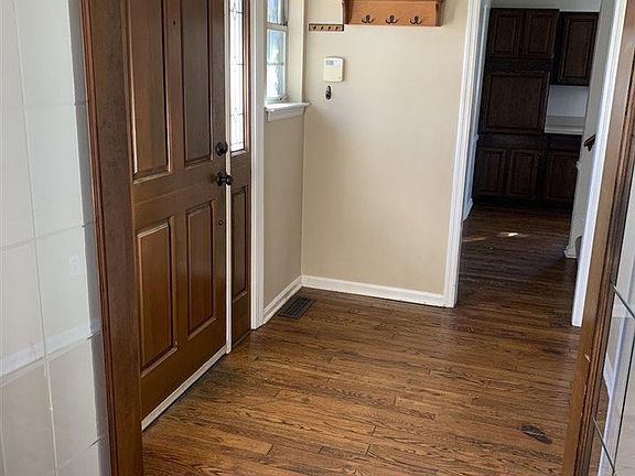 4th image of 2521 Stonebridge Ln