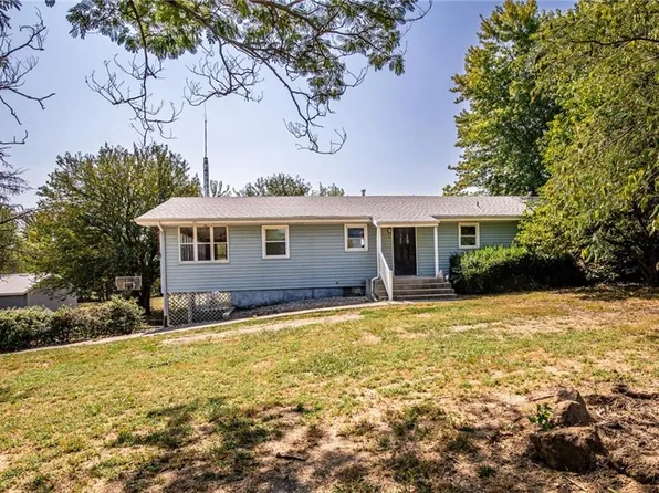 20407 E 1100th Rd, Pleasanton, KS 66075