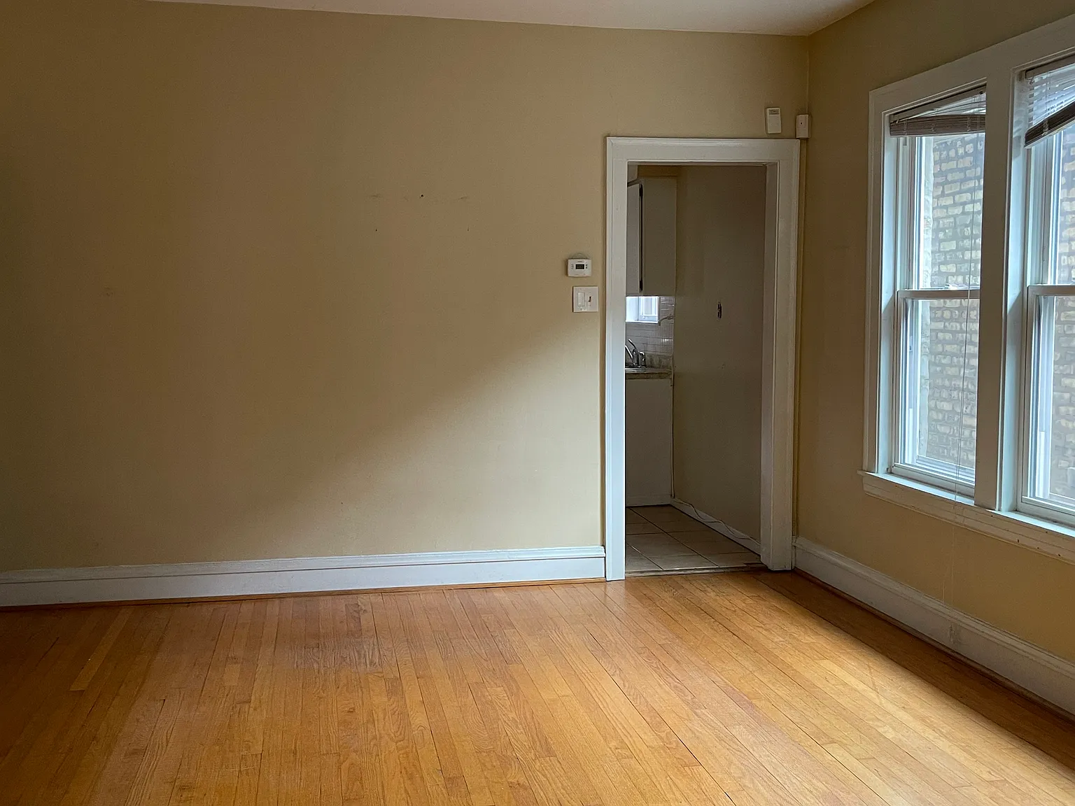 3 bed, 1.5 bath, 1200 sqft, $3,800 — Photo 4