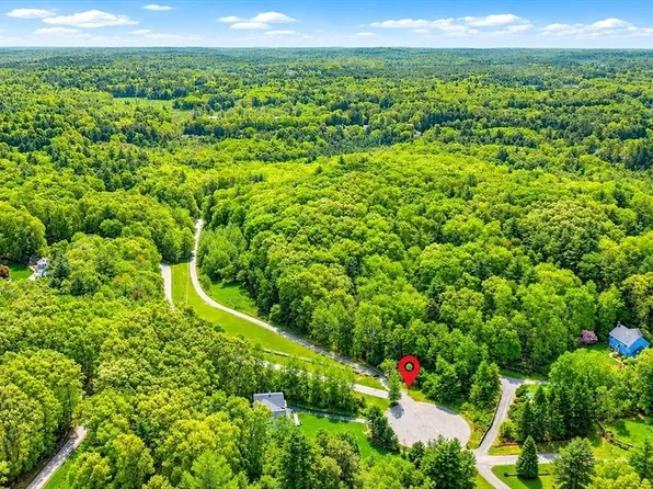 19 Pheasant Ln, Topsfield, MA 01983
