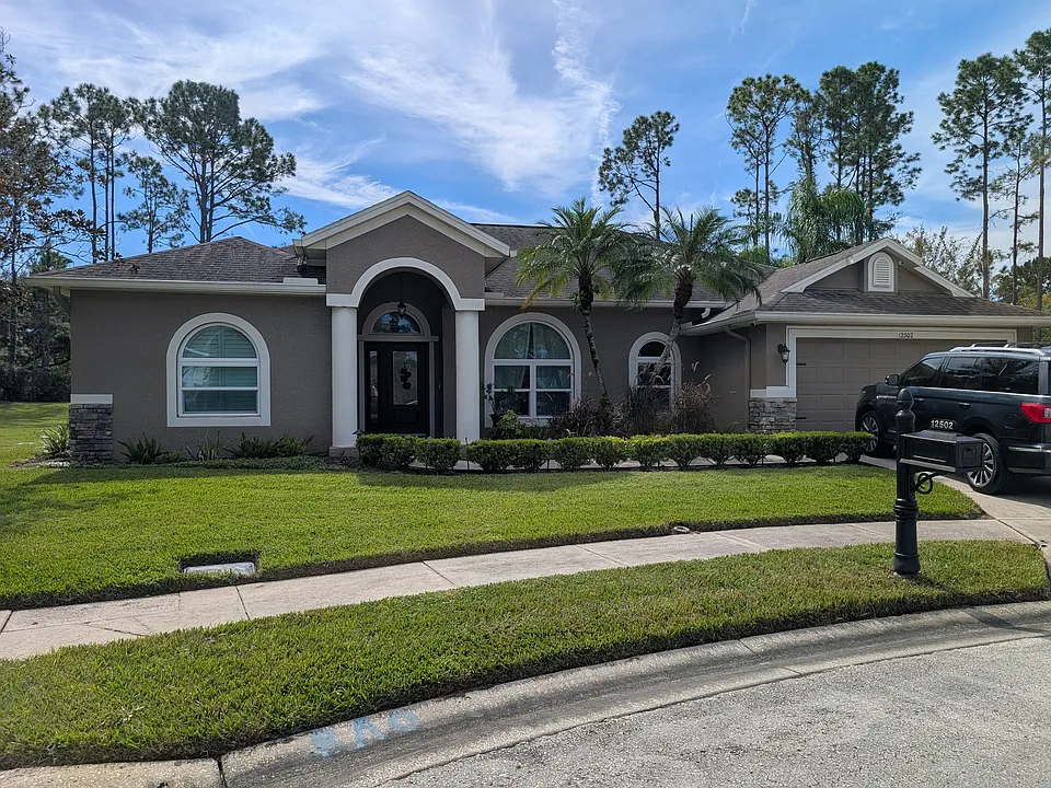 12502 Leatherleaf Dr