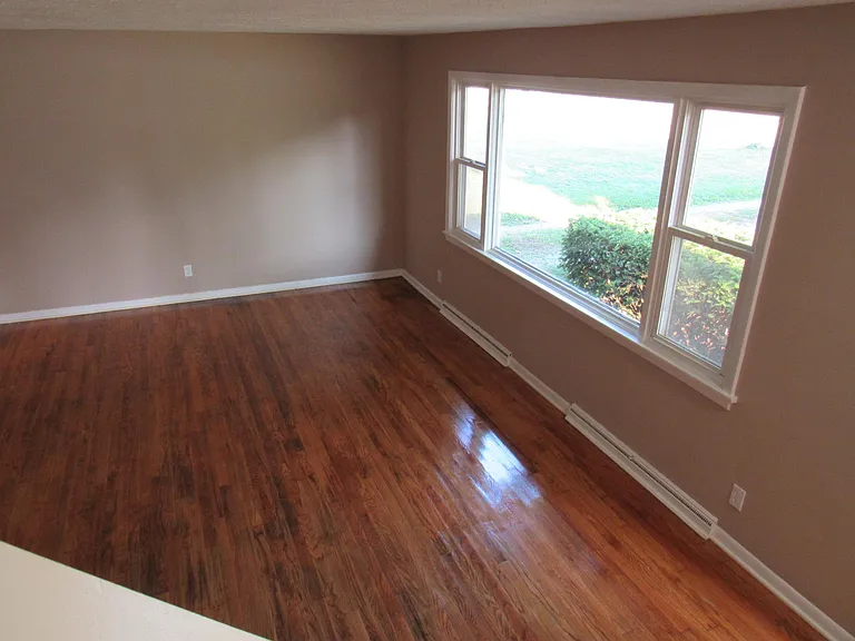 619 Mull Ave — Photo 24