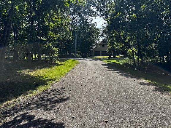 4th image of 1102 Jay Ct