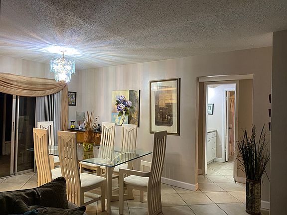 3rd image of 3365 Camelot Dr #B