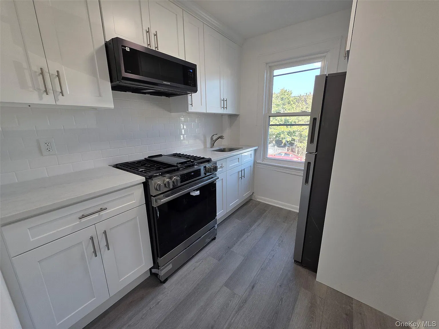 2 bed, 1.0 bath, 800 sqft, $2,997 — Photo 1