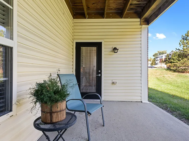 Fieldstone at Glenwood Crossing — Photo 25