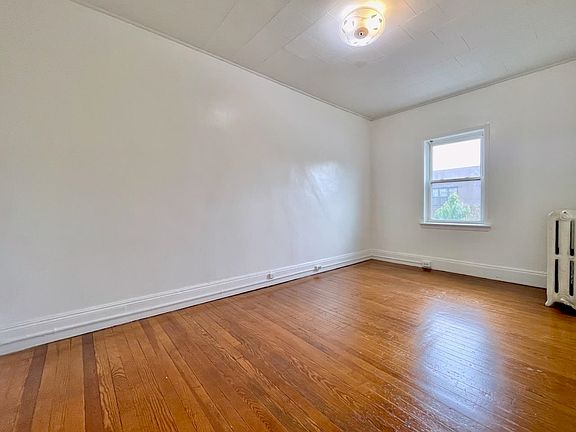 4th image of 163 Glenwood Ave #2
