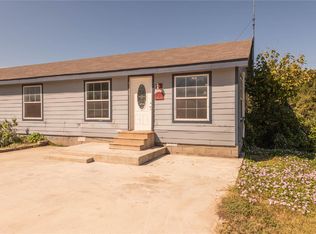 121 Windy Creek Ct, Springtown, TX 76082