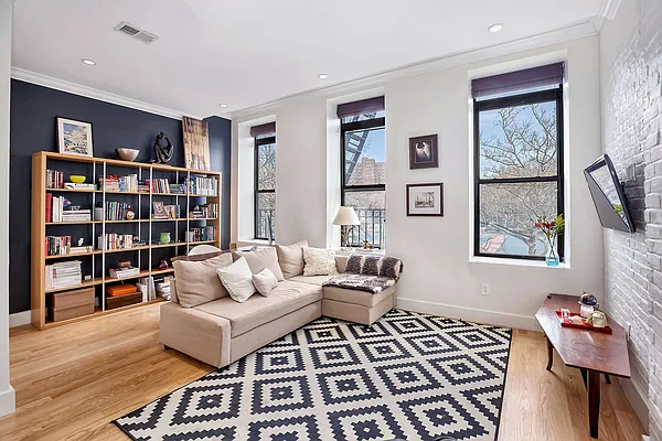 Sold by Compass | media 8