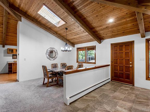 4th image of 1308 Pomegranate Ln