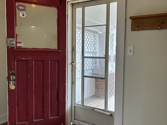 5th image of 4819 4th Ave