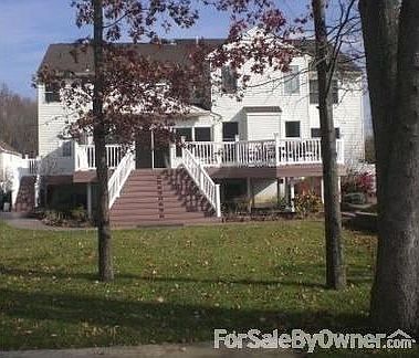 BACK OF HOME / TWO TIER DECK