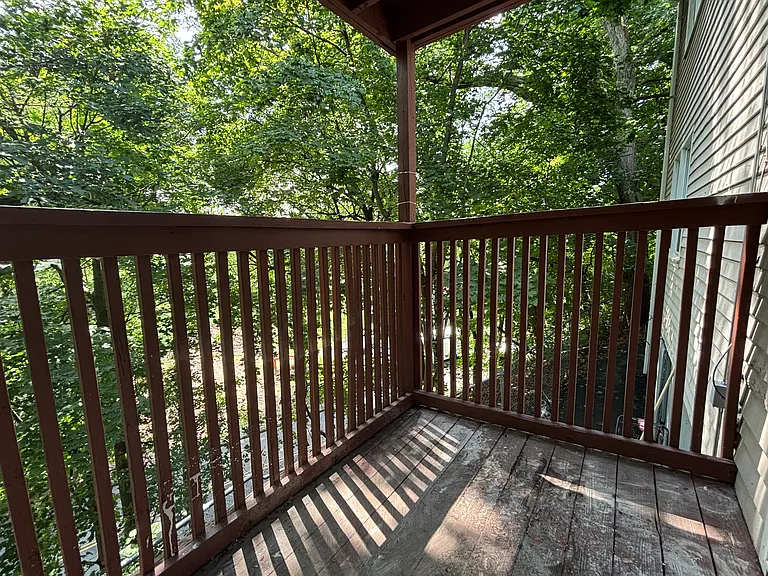 210 Burwell St #5 — Photo 5