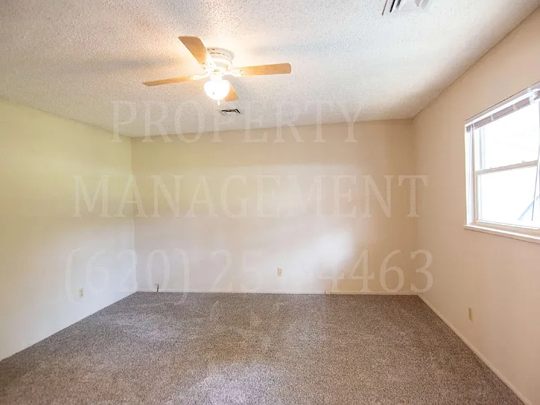 204 Edgewood Dr — Photo 20