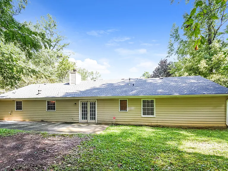 897 Raintree Ct SE — Photo 15