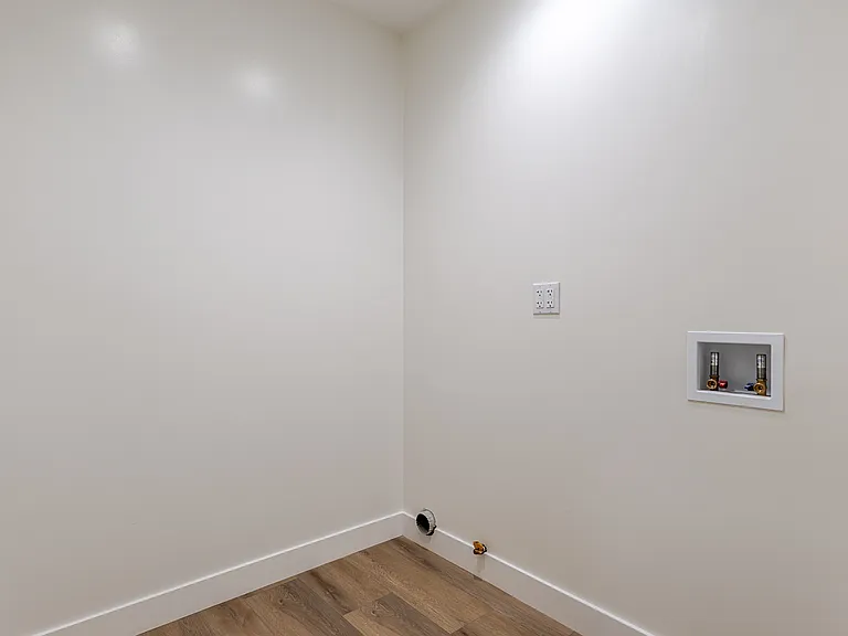 801 Elm Ave #B — Photo 8