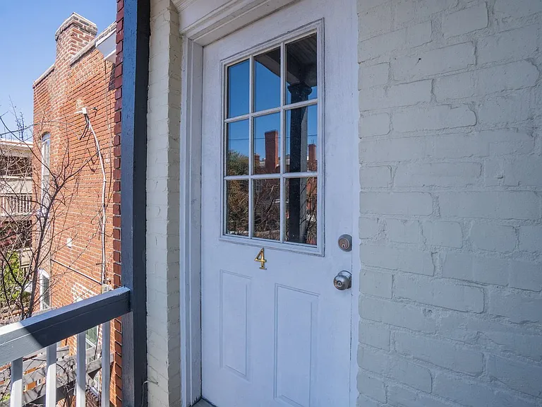 2215 W Grace St #4 — Photo 11