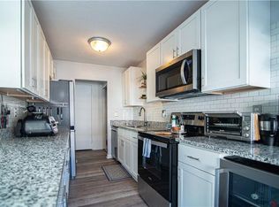 29 Bullocks Point Ave APT 5A, Riverside, RI 02915