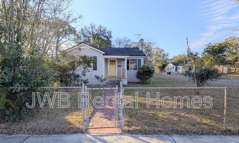 1st image of 1664 W 16th St