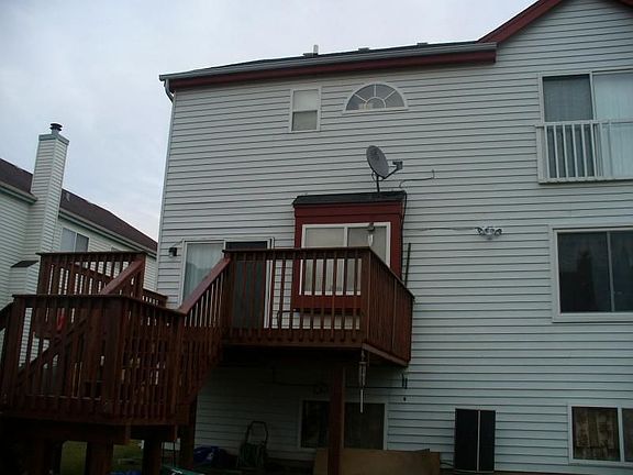 4th image of 2240 N Old Pond Ct
