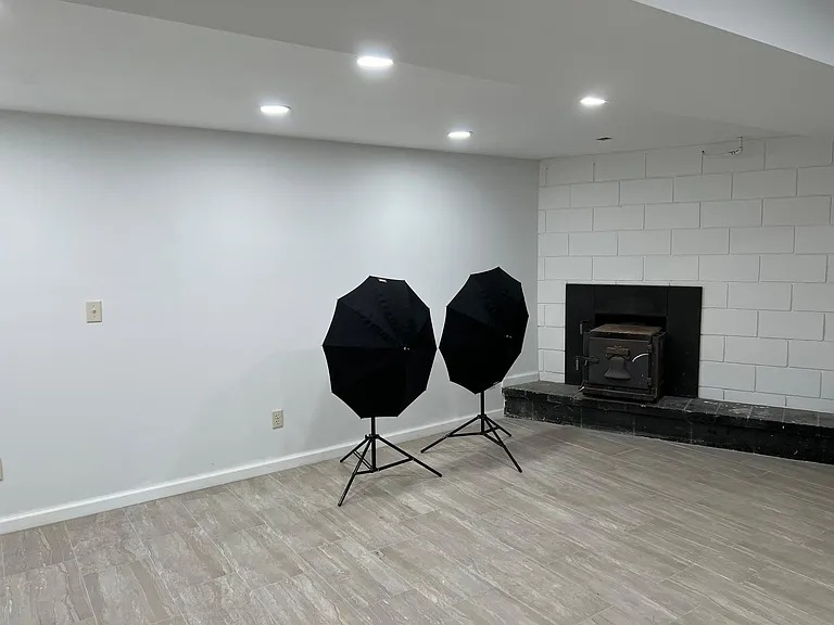4721 E Hillcrest Dr — Photo 29