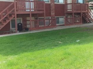 406 Hacker Ct APT 2, Cheyenne, WY 82009