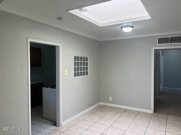 5th image of 3629 Mobile Ave