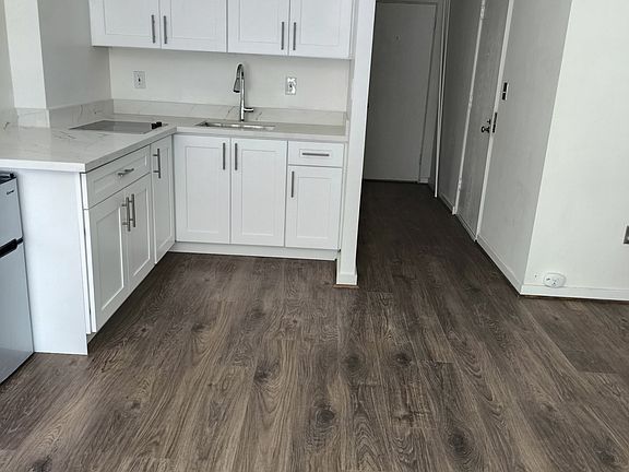 4th image of 1800 Taylor Ave N APT 9