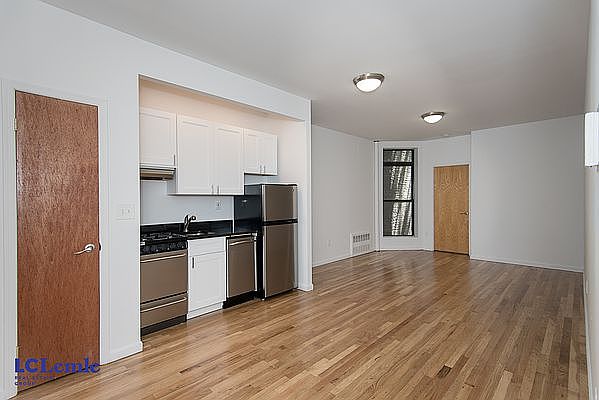 1st image of 204 E 84th St APT 2G