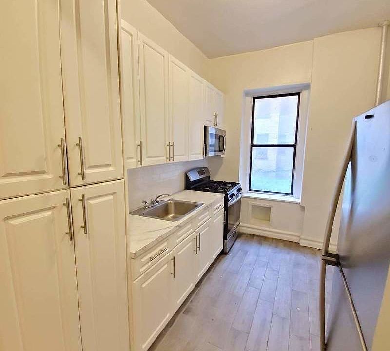 1st image of 932 Carroll St #1FF