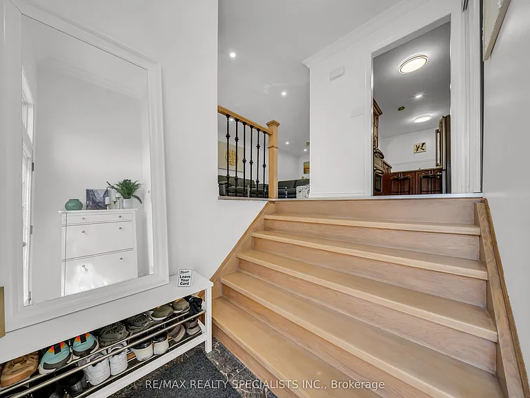 883 Thistle Down Cir — Photo 6