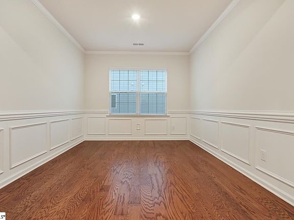 5th image of 209 Double Crest Dr