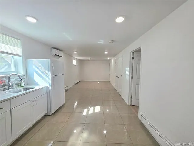 1 bed, 1.0 bath, 858 sqft, $2,000 — Photo 3