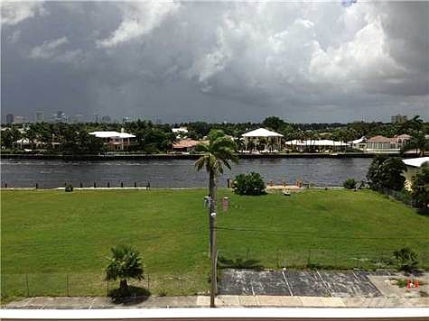 1st image of 550 Bayshore Dr APT 511
