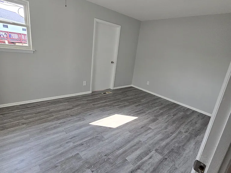 306 Holly Manor Rd — Photo 10