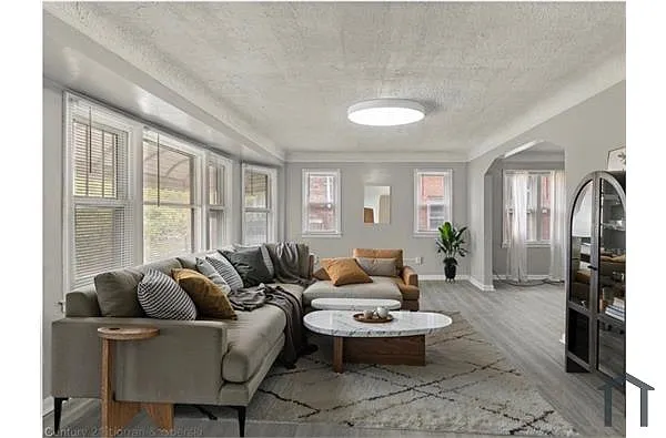 Building Photo - 4268 Cortland St #2