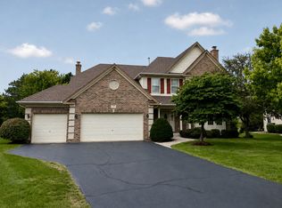 4 Wellesley Ct, Hawthorn Woods, IL 60047