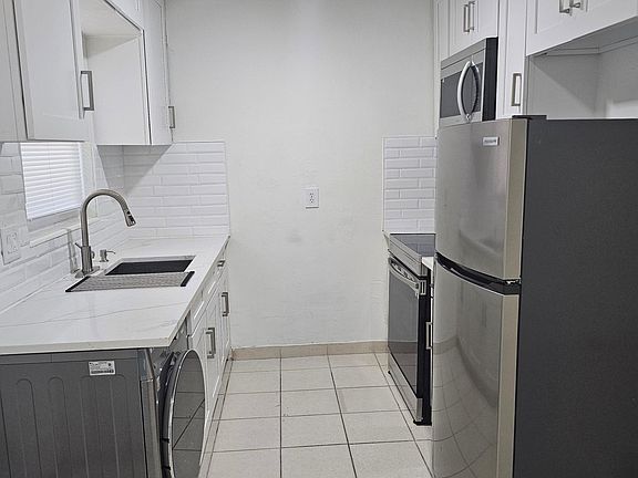 3rd image of 1160 NE 24th Ave #3