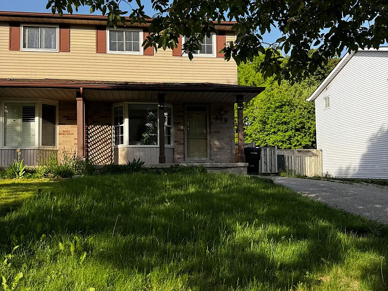 109 Connelly Dr — Photo 3