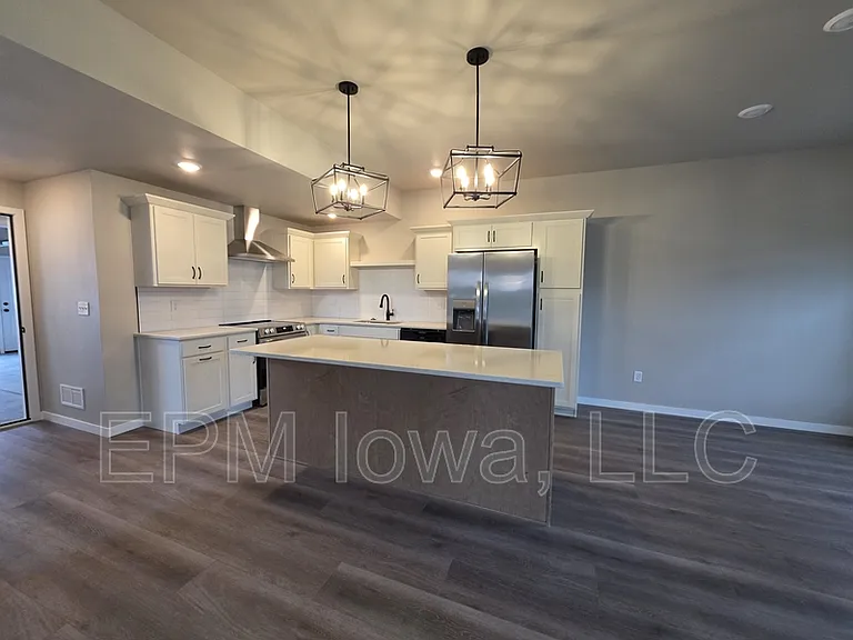 2311 Water Tower Pl — Photo 5