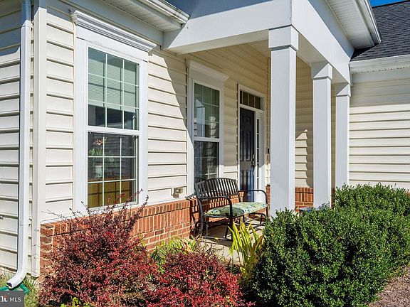 5th image of 9920 Copper Beech Cir