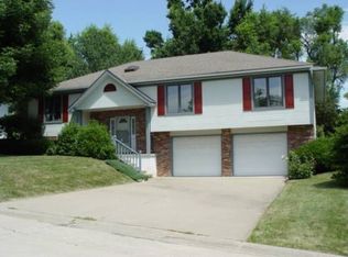4417 Appletree Ct, Saint Joseph, MO 64506