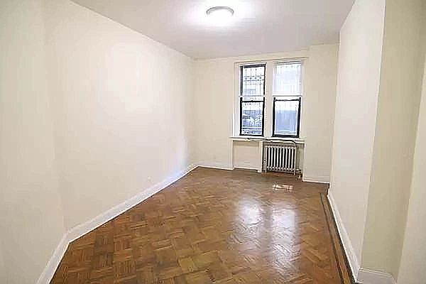 1st image of 50 W 82nd St APT 1B